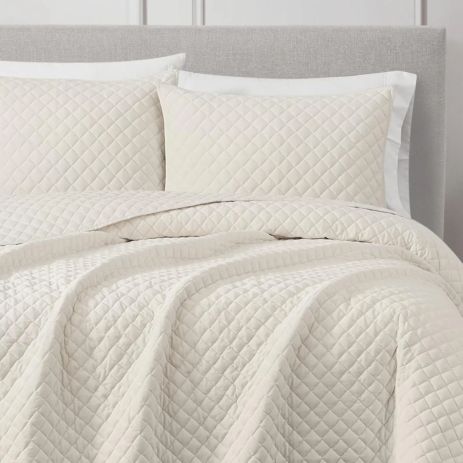 Royal Velvet Diamond Velvet Quilt Set with Shams QS5622IVKG-2600 Ivory King
