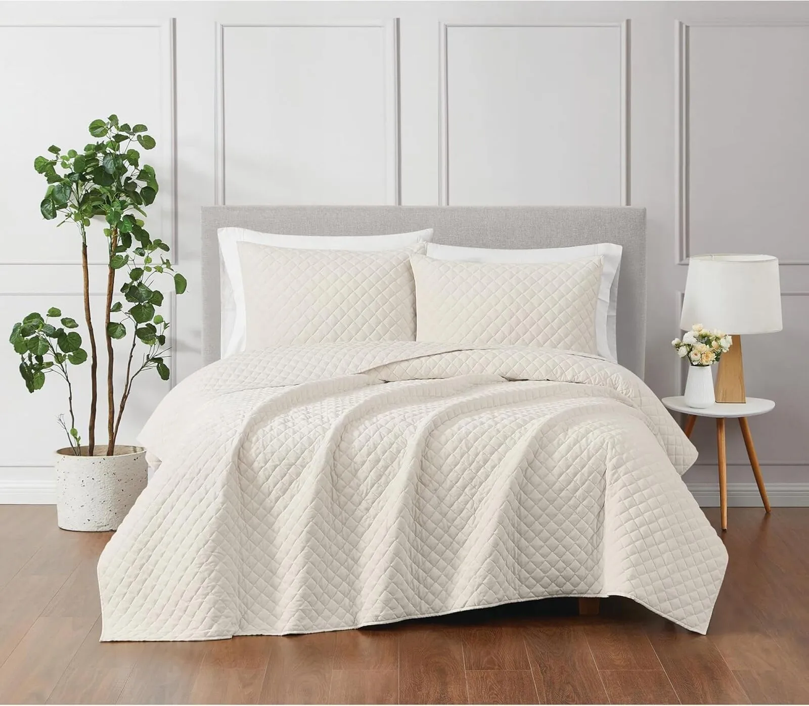 Royal Velvet Diamond Velvet Quilt Set with Shams QS5622IVKG-2600 Ivory King