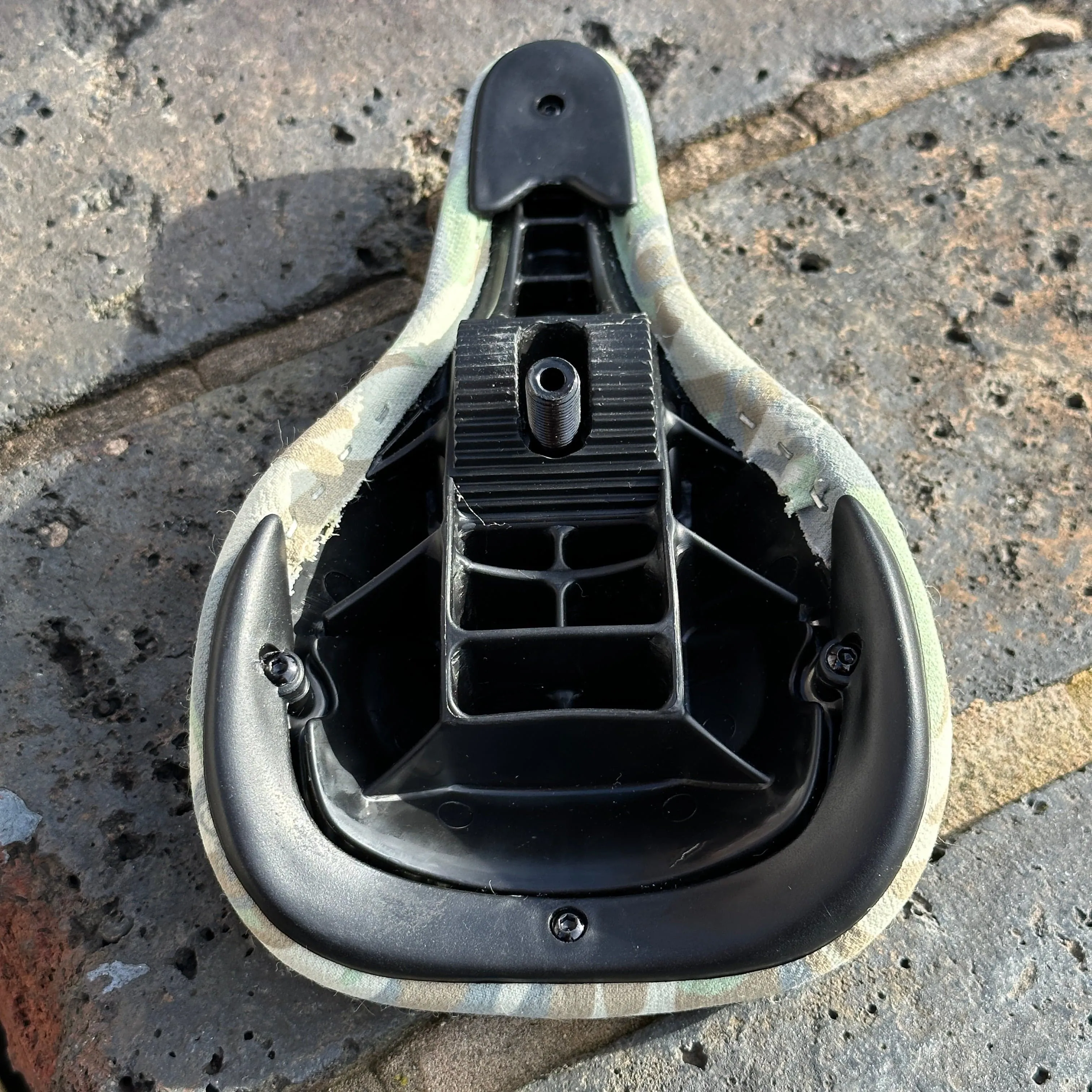 S&M Bikes Slim Pivotal Seat Camo Shield Wrap