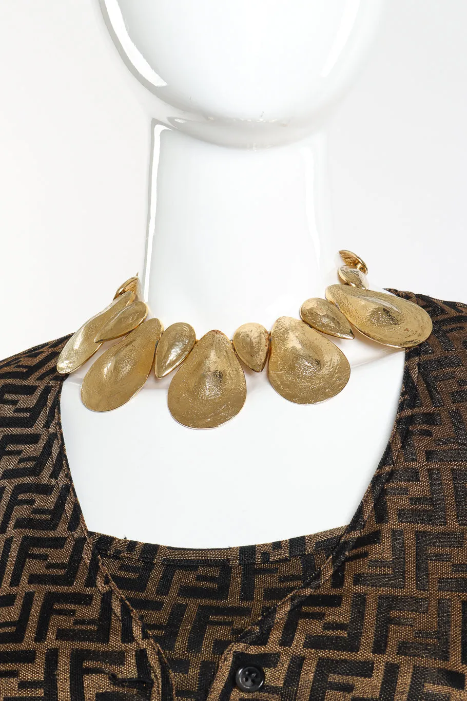 Shell Collar Necklace