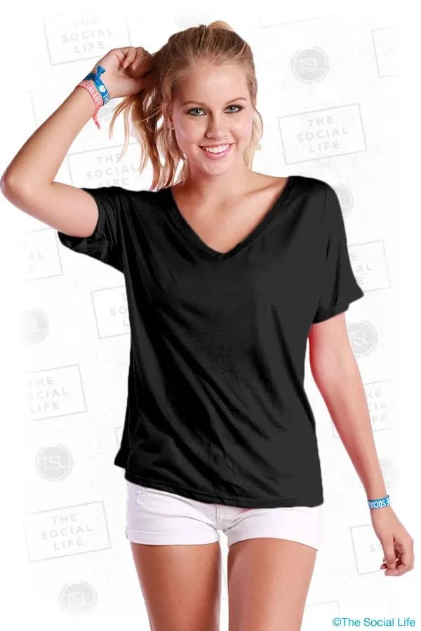 SLOUCHY V-NECK TEE