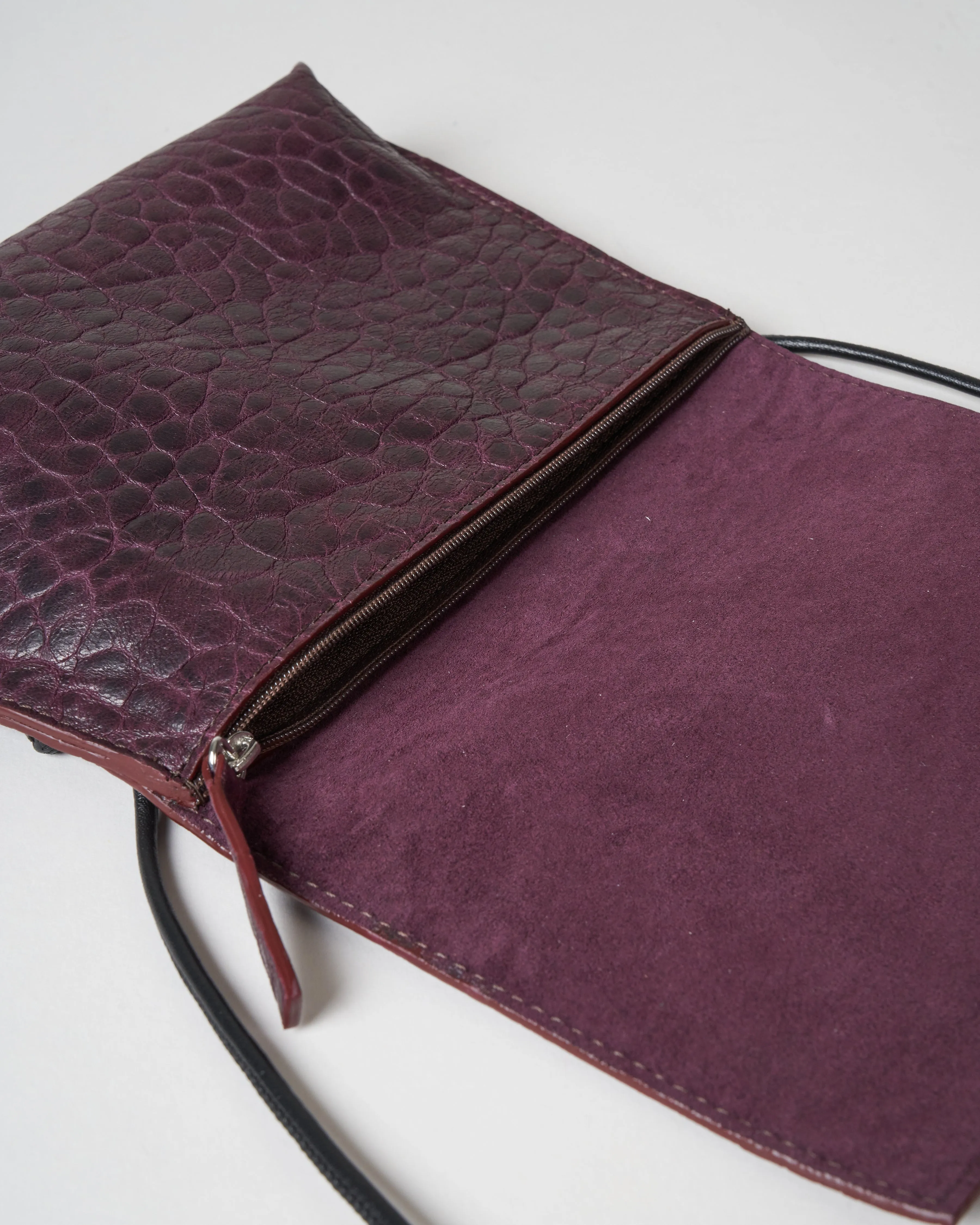 strappy foldover - mulberry pebble