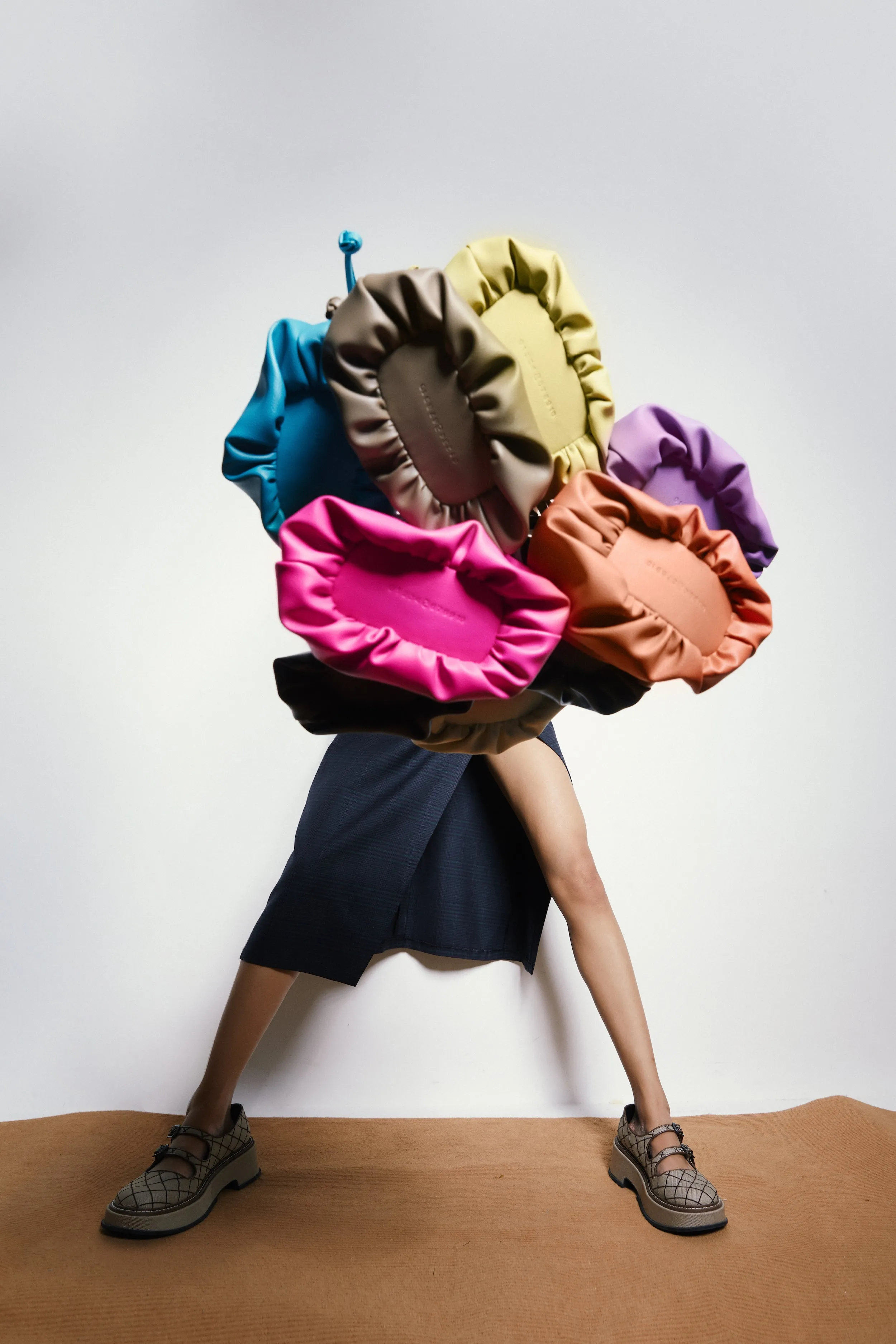 Túi xách MINI FLOWER DRAWSTRING màu Đỏ đô