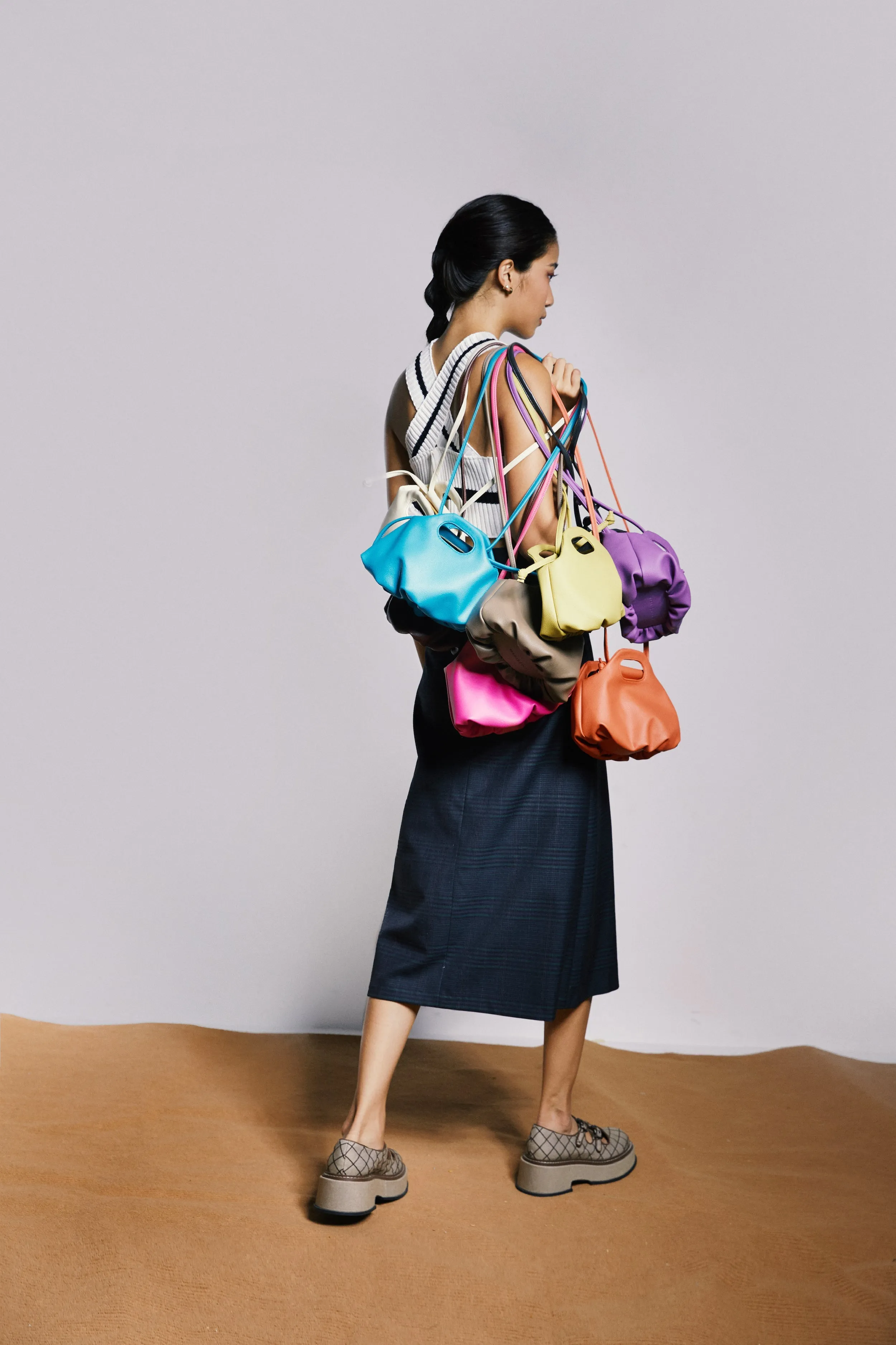 Túi xách MINI FLOWER DRAWSTRING màu Đỏ đô