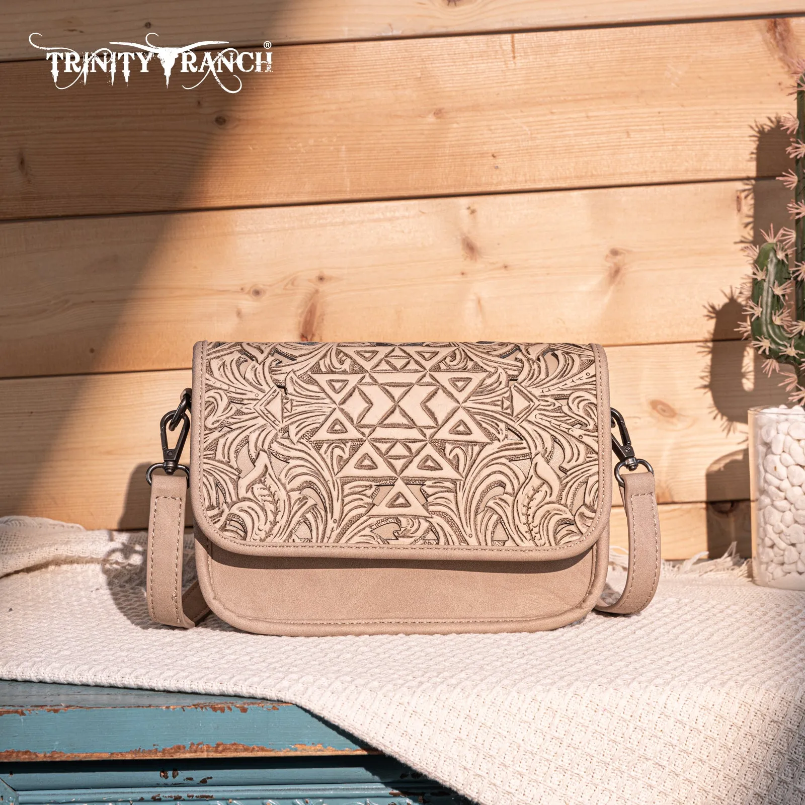 TR190-8367   Trinity Ranch Floral Aztec Tooled Crossbody