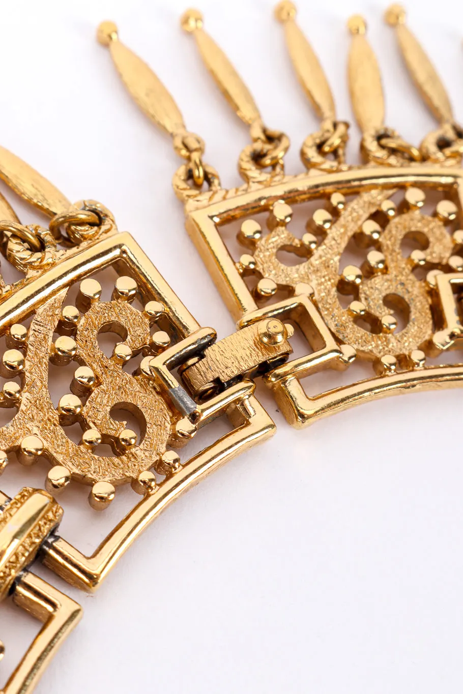 Trapezoid Swirl Link Collar Necklace