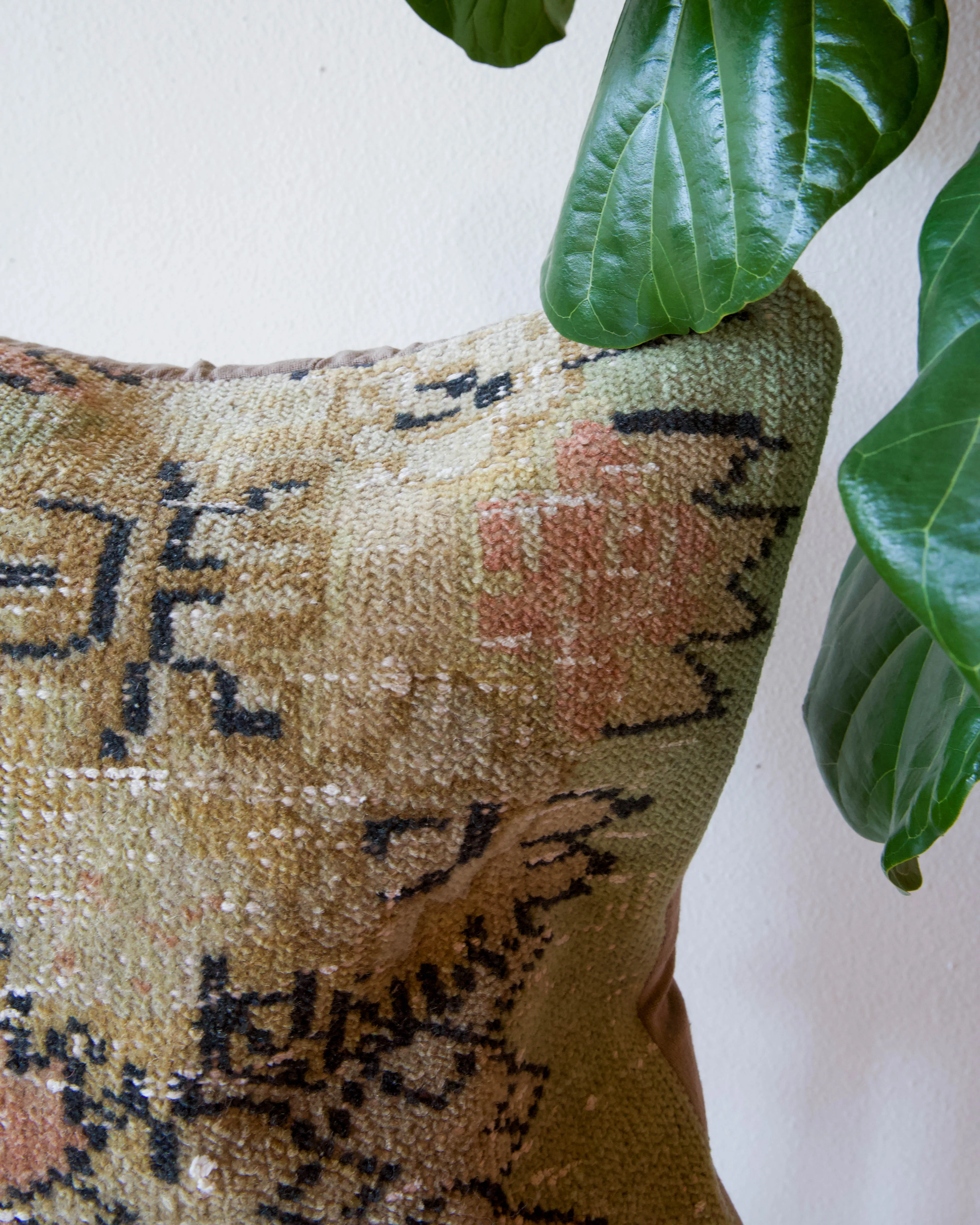 Turkish Kilim Pillow 20"x20"
