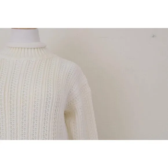 Vintage 90s High-neck Acrylic Snowflake  Sweater size M